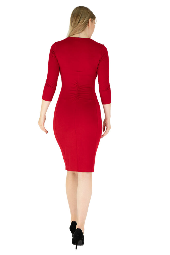 Bequemes Businesskleid Norah in Rot von hinten.